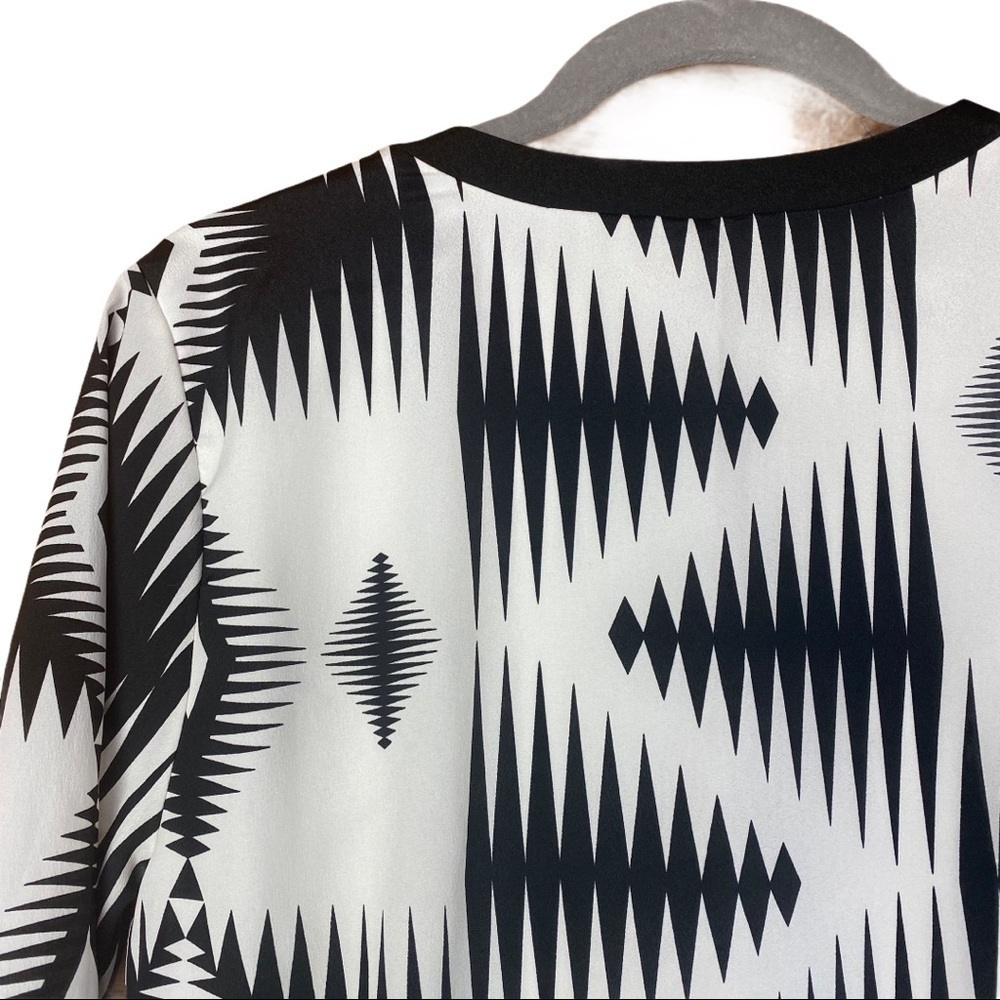 everly Aztec Shift Dress - Picture 2 of 7